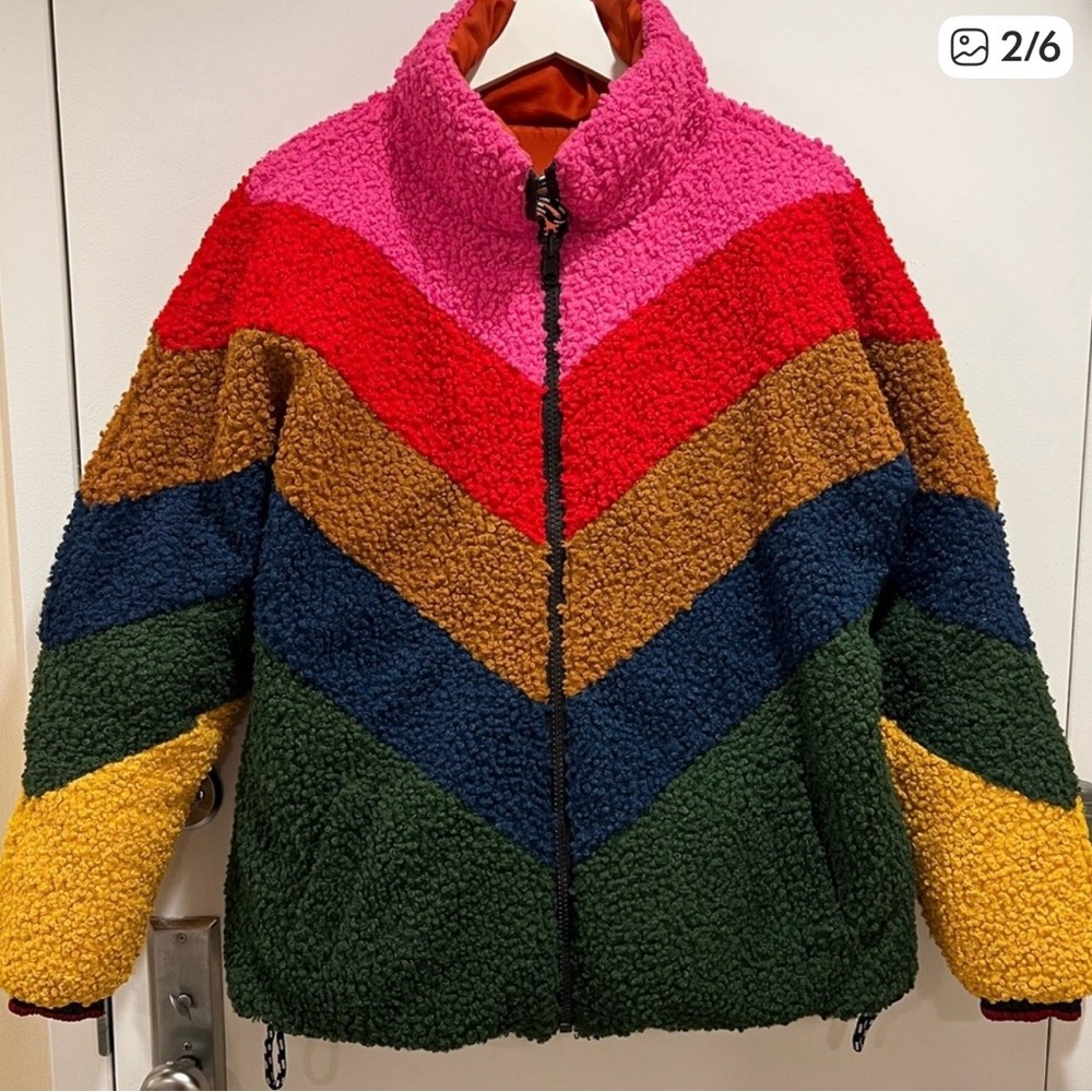 Farm Rio Mixed Macaw Puffer Reversible Size Small